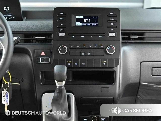 Hyundai Staria 2025 Серебряный из Кореи, фото 5