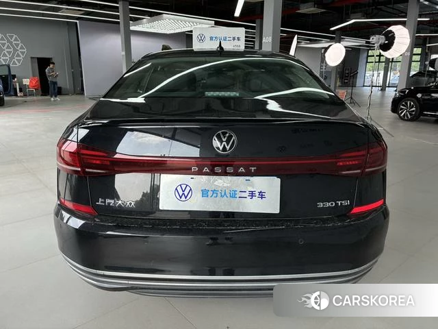 Volkswagen Passat 2022 Черный из Китая, фото 5