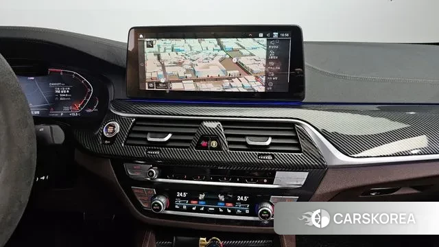 BMW 5 Series (G30) 2023 Белый из Кореи, фото 5