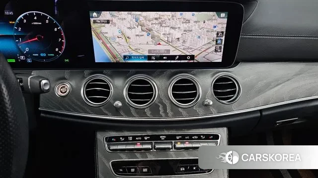 Mercedes-Benz E-Class W213 2023 Белый из Кореи, фото 5