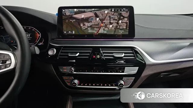 BMW 5 Series (G30) 2022 Белый из Кореи, фото 5