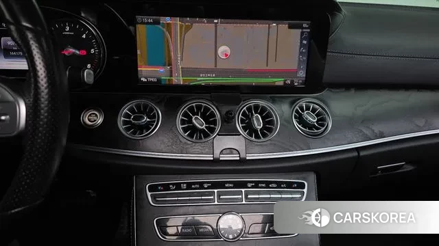 Mercedes-Benz E-Class W213 2018 Белый из Кореи, фото 5