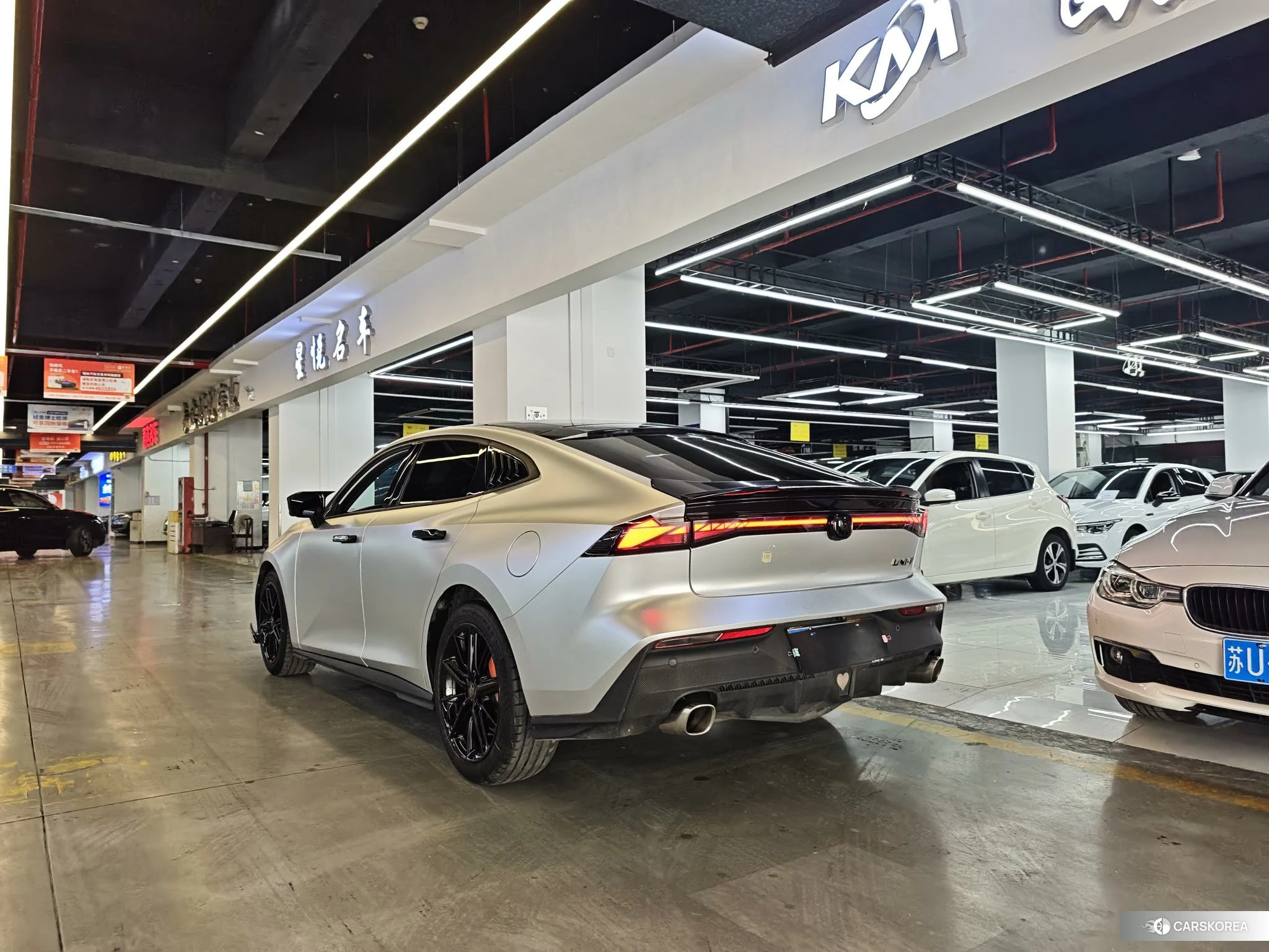 Chang'an UNI-V 2022 Серебристо-серый из Китая, фото 5