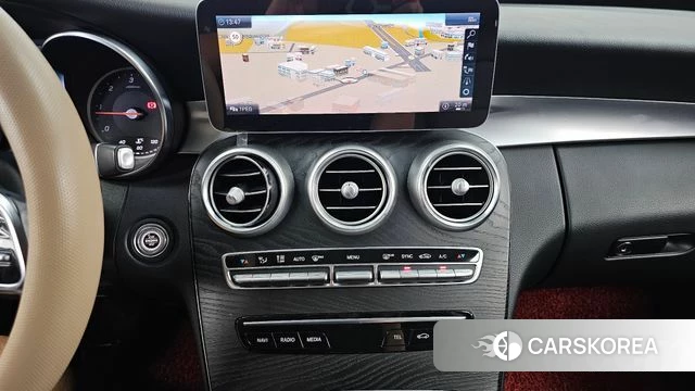 Mercedes-Benz C-Class W205 2019 Белый из Кореи, фото 5
