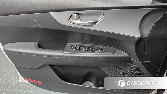 Kia The New K3 2nd generation 2022 Белый из Кореи, фото 5