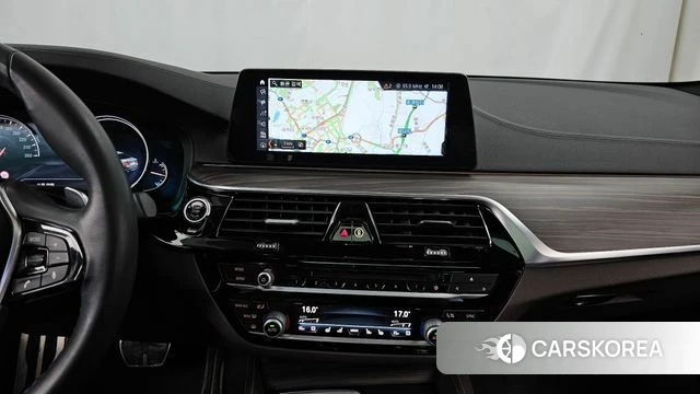 BMW 5 Series (G30) 2018 Серый из Кореи, фото 5