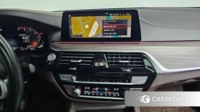 BMW 5 Series (G30) 2020 Белый из Кореи, фото 5