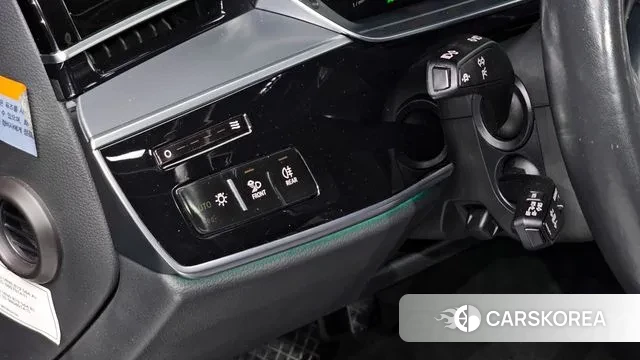 Audi A8 (D5) 2021 Черный из Кореи, фото 5