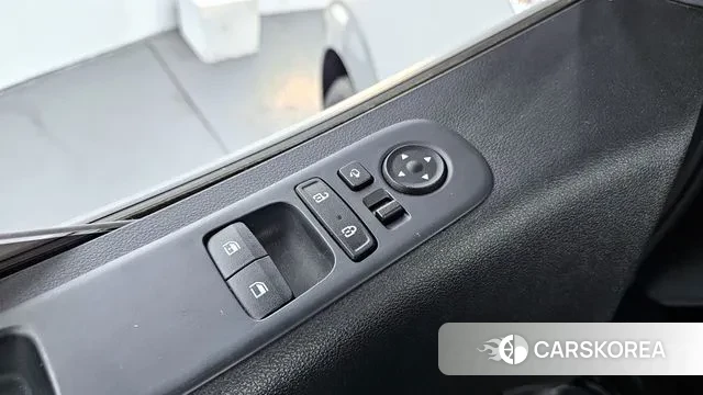 Hyundai Staria 2023 Серебряный из Кореи, фото 5