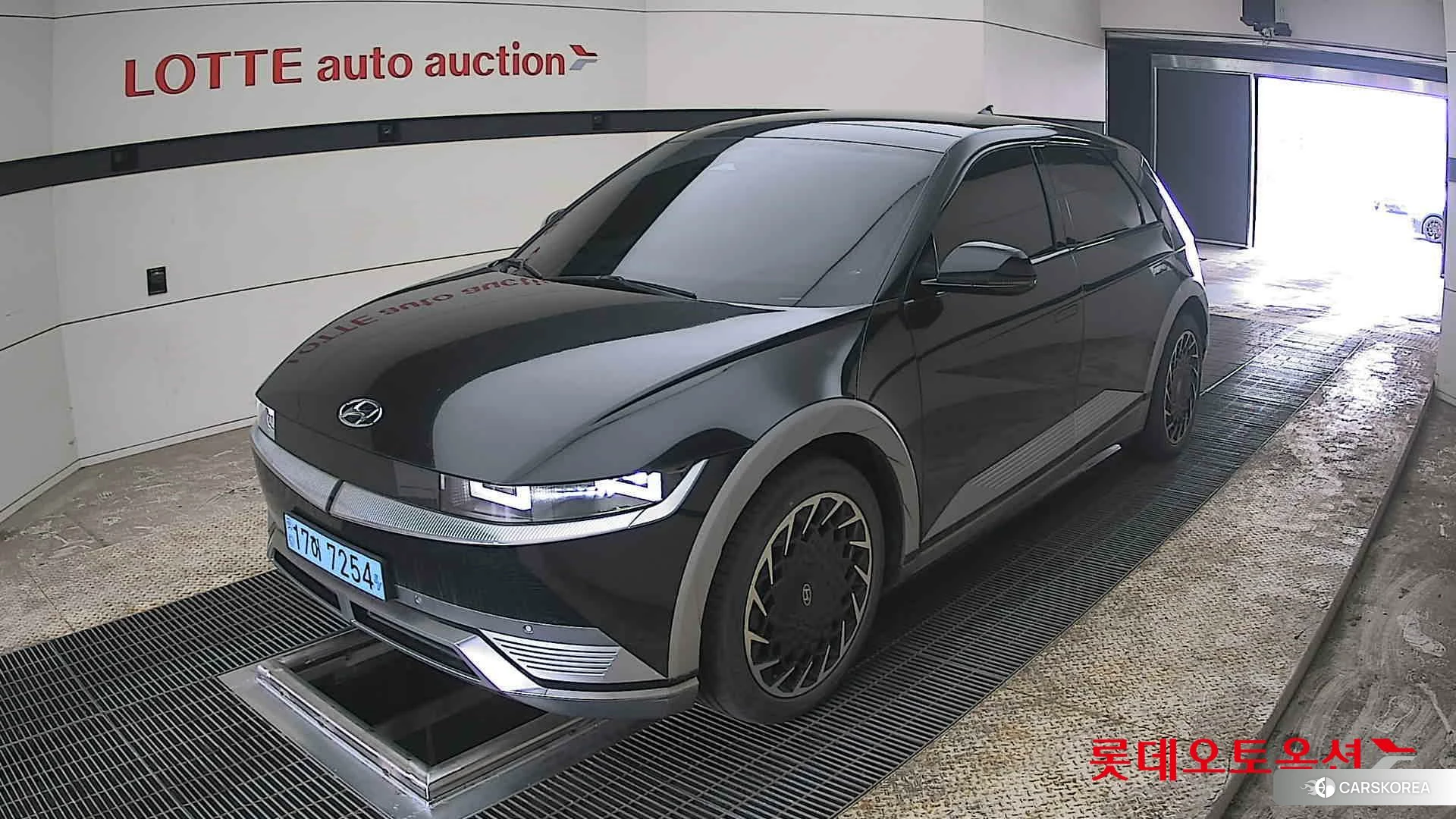 Hyundai IONIQ 5 2022 Phantom Black Pearl из Кореи, фото 5