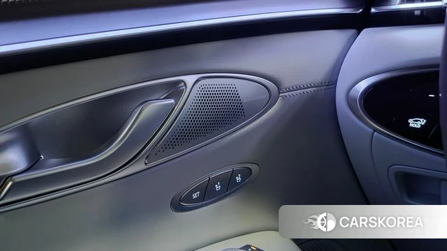 Genesis GV70 2025 Серый из Кореи, фото 5