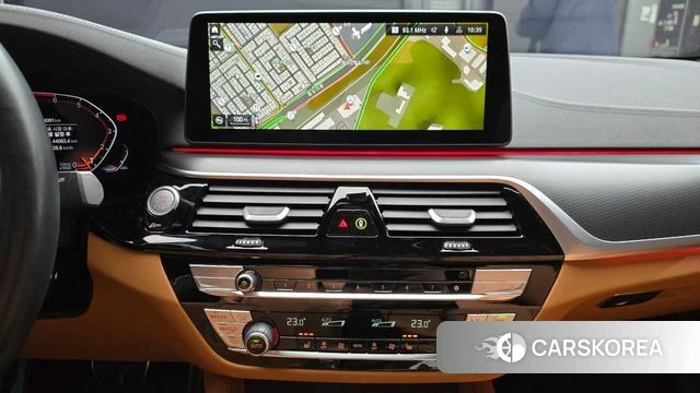 BMW 5 Series (G30) 2023 Синий из Кореи, фото 5