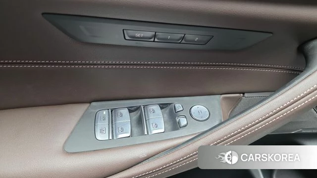 BMW 5 Series (G30) 2022 Белый из Кореи, фото 5