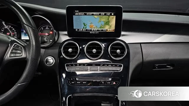 Mercedes-Benz C-Class W205 2018 Белый из Кореи, фото 5