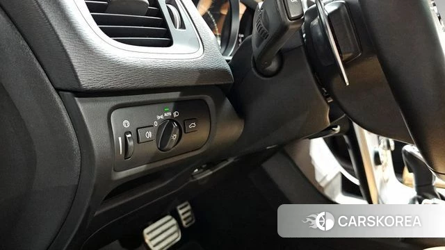 Volvo V40 2018 Белый из Кореи, фото 5