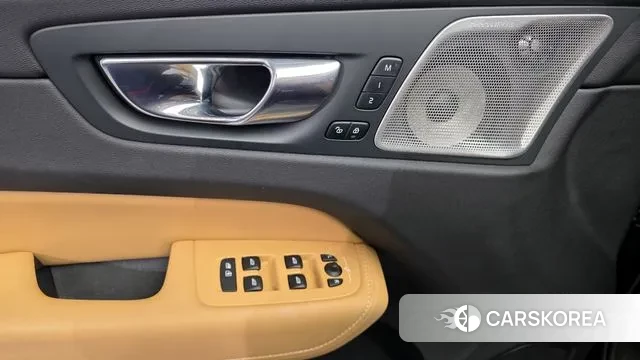 Volvo XC60 second Generation 2020 Черный из Кореи, фото 5