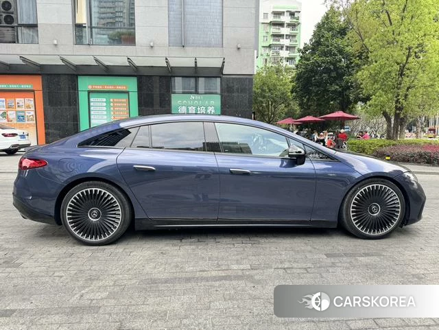 Mercedes-Benz EQS AMG 2024 Синий из Китая, фото 5