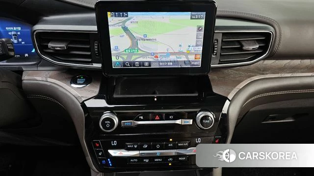 Ford Explorer 6th Generation 2021 Белый из Кореи, фото 5