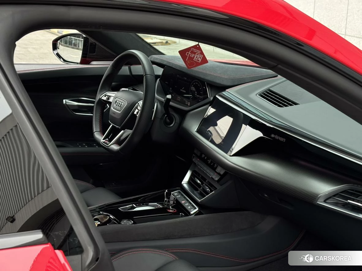 Audi e-tron GT 2023 Красный из Китая, фото 5