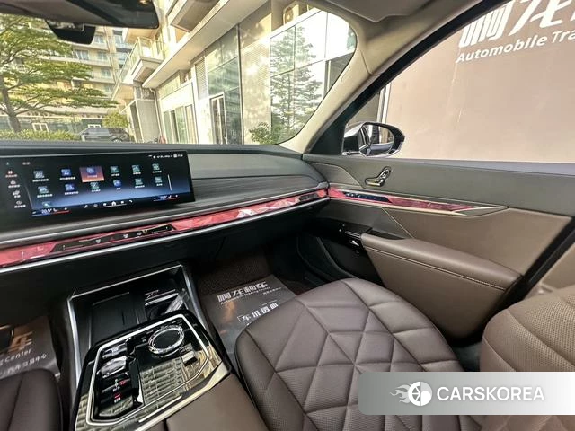 BMW 7 series 2024 Черный из Китая, фото 5