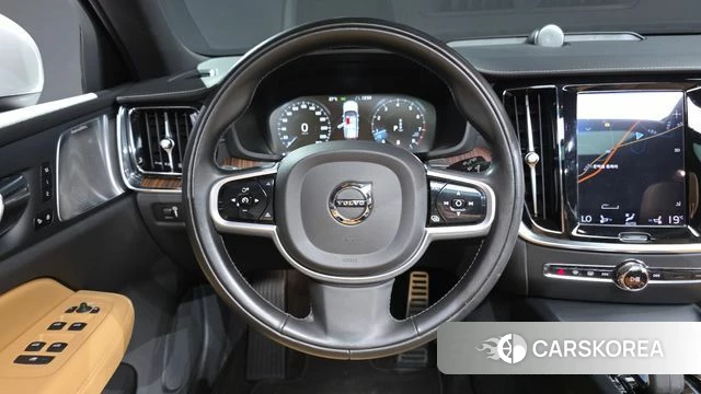Volvo V60 Cross-Country 2nd Generation 2021 Белый из Кореи, фото 5