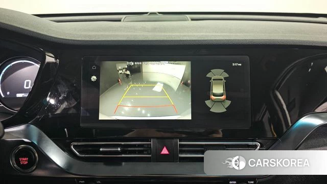 Kia Niro Plus 2023 Белый из Кореи, фото 5
