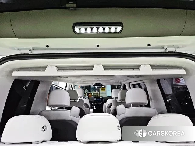 Hyundai Staria 2025 Белый из Кореи, фото 5