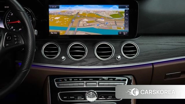 Mercedes-Benz E-Class W213 2018 Белый из Кореи, фото 5