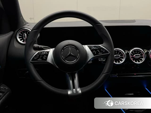 Mercedes-Benz GLA 2024 Белый из Китая, фото 5