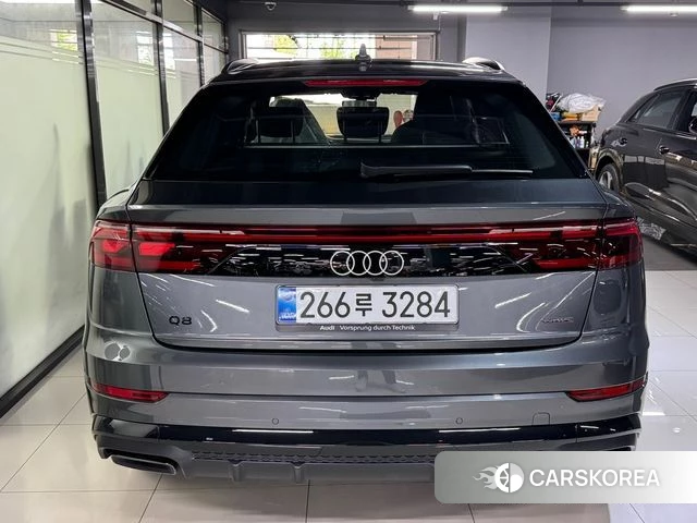 Audi Q8 (4M) 2026 Серый из Кореи, фото 5
