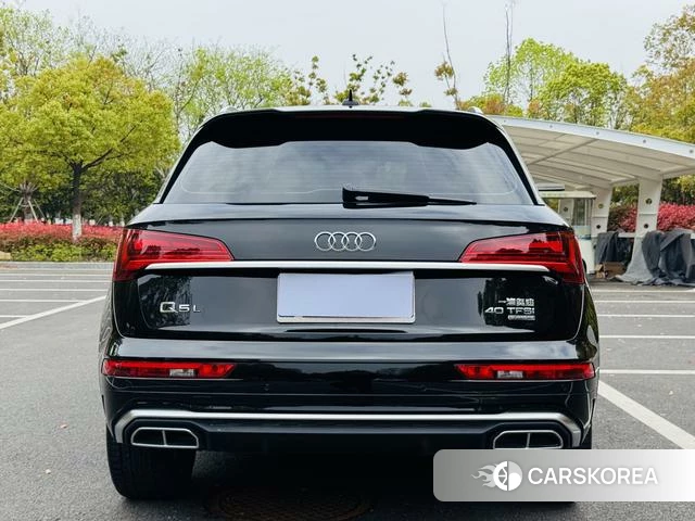 Audi Q5L 2022 Черный из Китая, фото 5