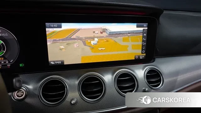 Mercedes-Benz E-Class W213 2019 Серебряный из Кореи, фото 5