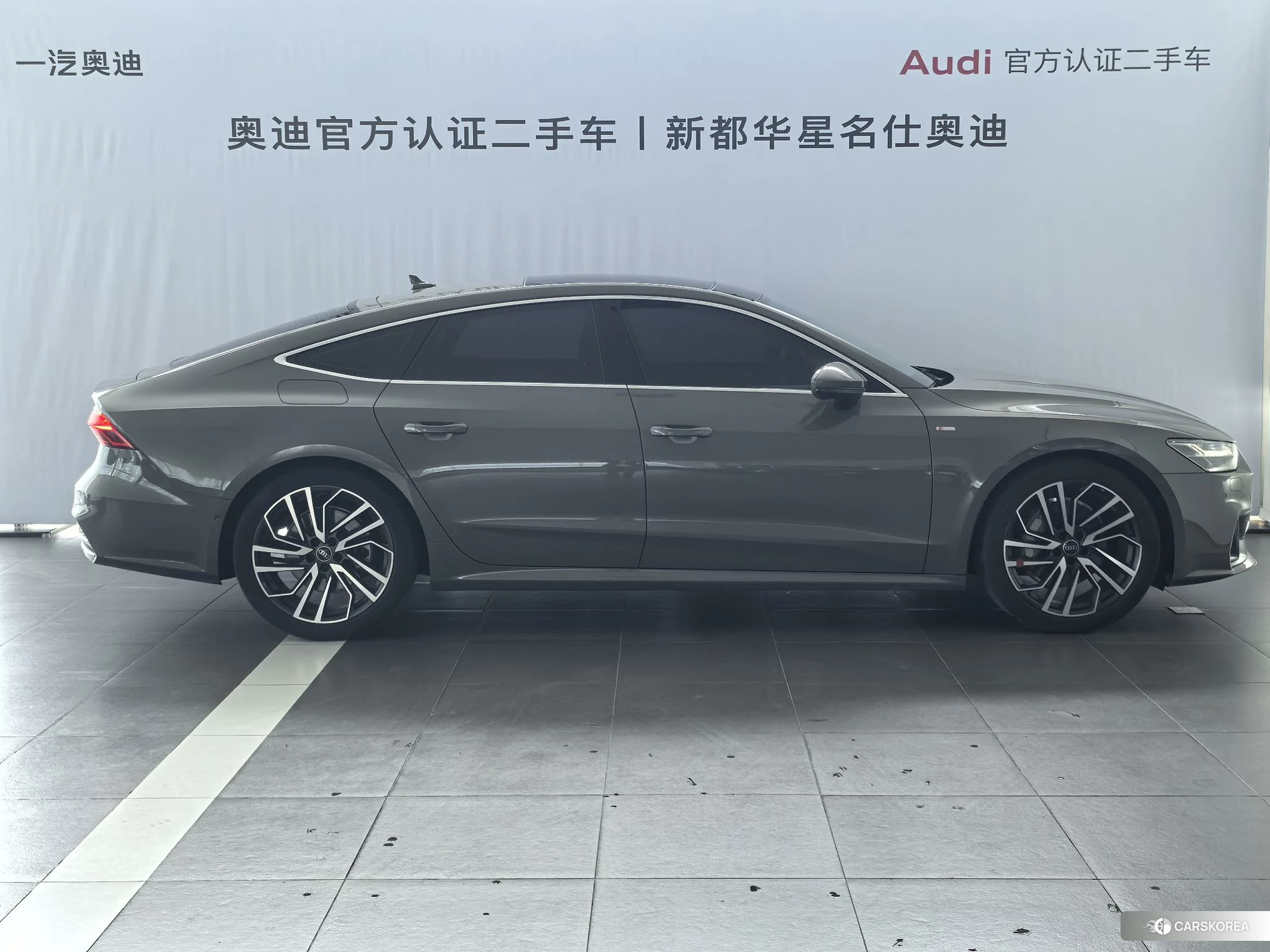 Audi A7 2023 Темно-серый из Китая, фото 5