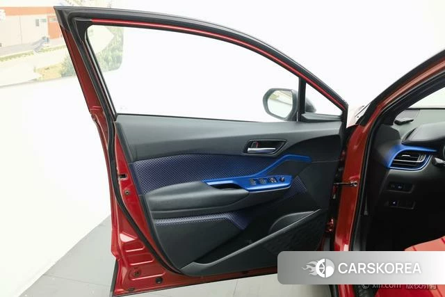 Toyota C-HR 2021 Красный из Китая, фото 5