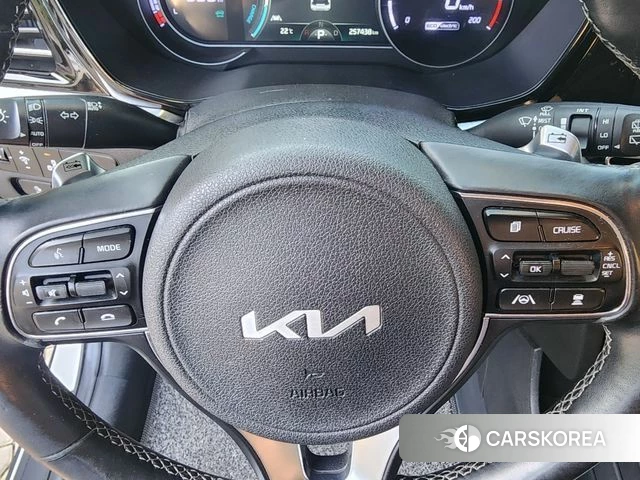 Kia Niro Plus 2022 Белый из Кореи, фото 5