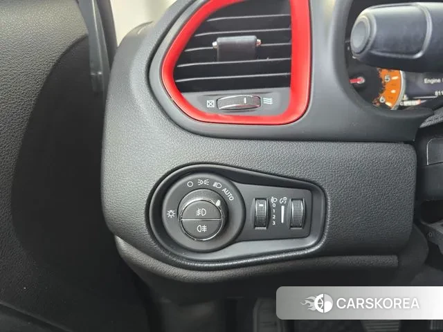 Jeep Renegade id 3229758 из Кореи 5
