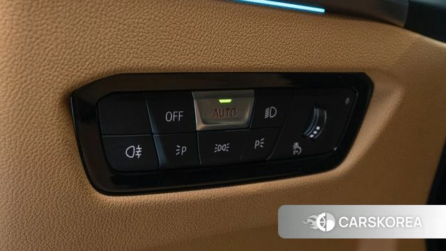 BMW 3 Series (G20) 2023 Белый из Кореи, фото 5