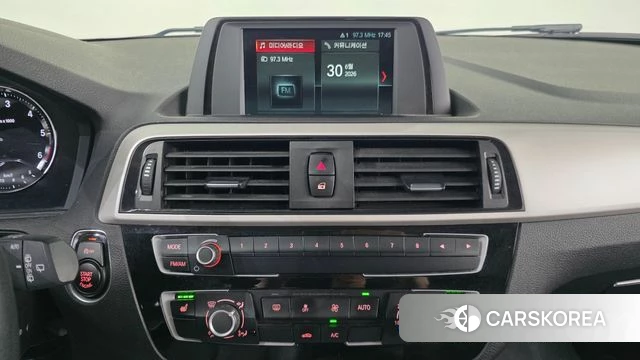BMW 1 Series (F20) 2018 Белый из Кореи, фото 5