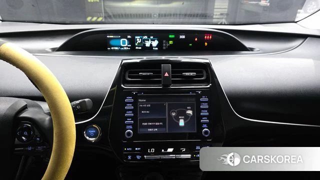 Toyota Prius 4th Generation 2020 Белый из Кореи, фото 5
