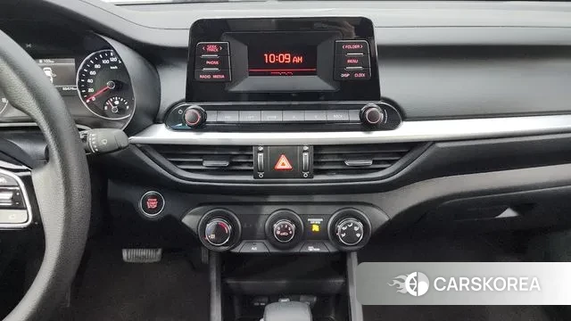 Kia The New K3 2nd generation 2022 Белый из Кореи, фото 5