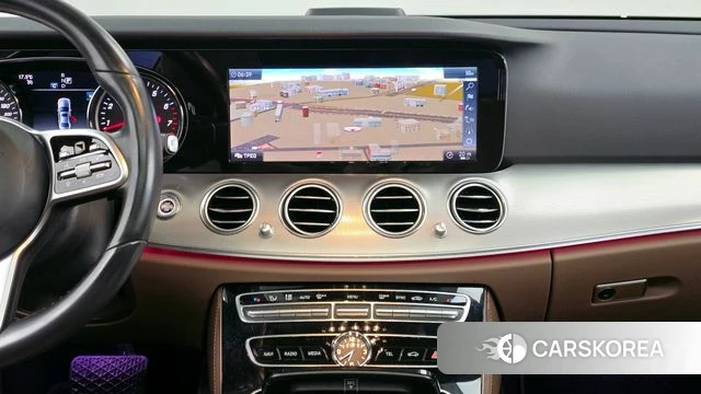 Mercedes-Benz E-Class W213 2018 Белый из Кореи, фото 5