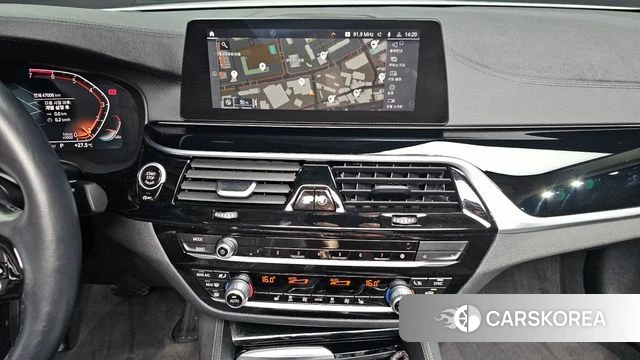 BMW 5 Series (G30) 2020 Белый из Кореи, фото 5