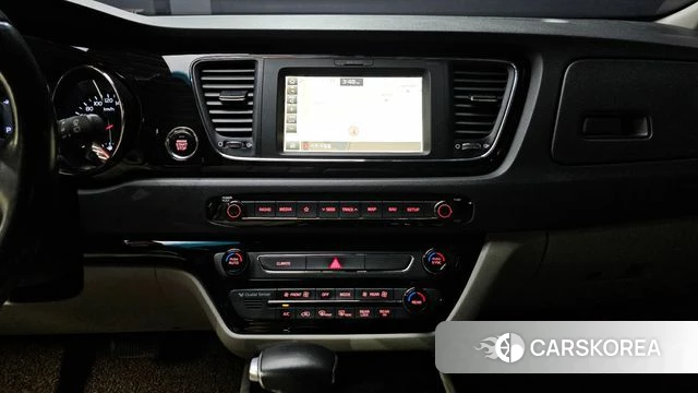 Kia The New Carnival 2018 Белый из Кореи, фото 5