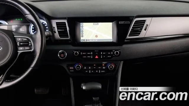 Kia Niro 2018 Белый из Кореи, фото 5