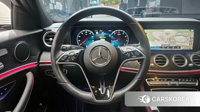 Mercedes-Benz E-Class W213 2022 Белый из Кореи, фото 5