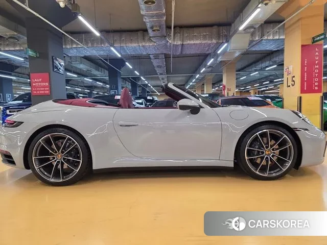 Porsche 911(992) 2024 Серебристо-серый из Кореи, фото 5