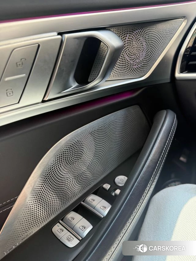 BMW 8 Series (G15) 2024 Черный из Кореи, фото 5