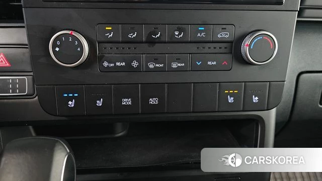 Hyundai Staria 2023 Серебристо-серый из Кореи, фото 5