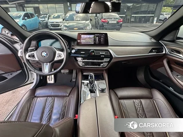 BMW 5 Series (G30) 2020 Белый из Кореи, фото 5