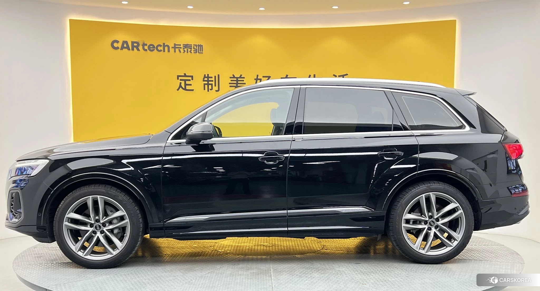Audi Q7 2024 Черный из Китая, фото 5